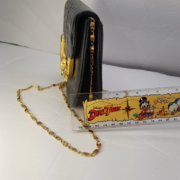 VINTAGE BLACK LEATHER WITH GOLD TONE CROCODILE ACCENT SHOULDER BAG - Picture 4 of 9